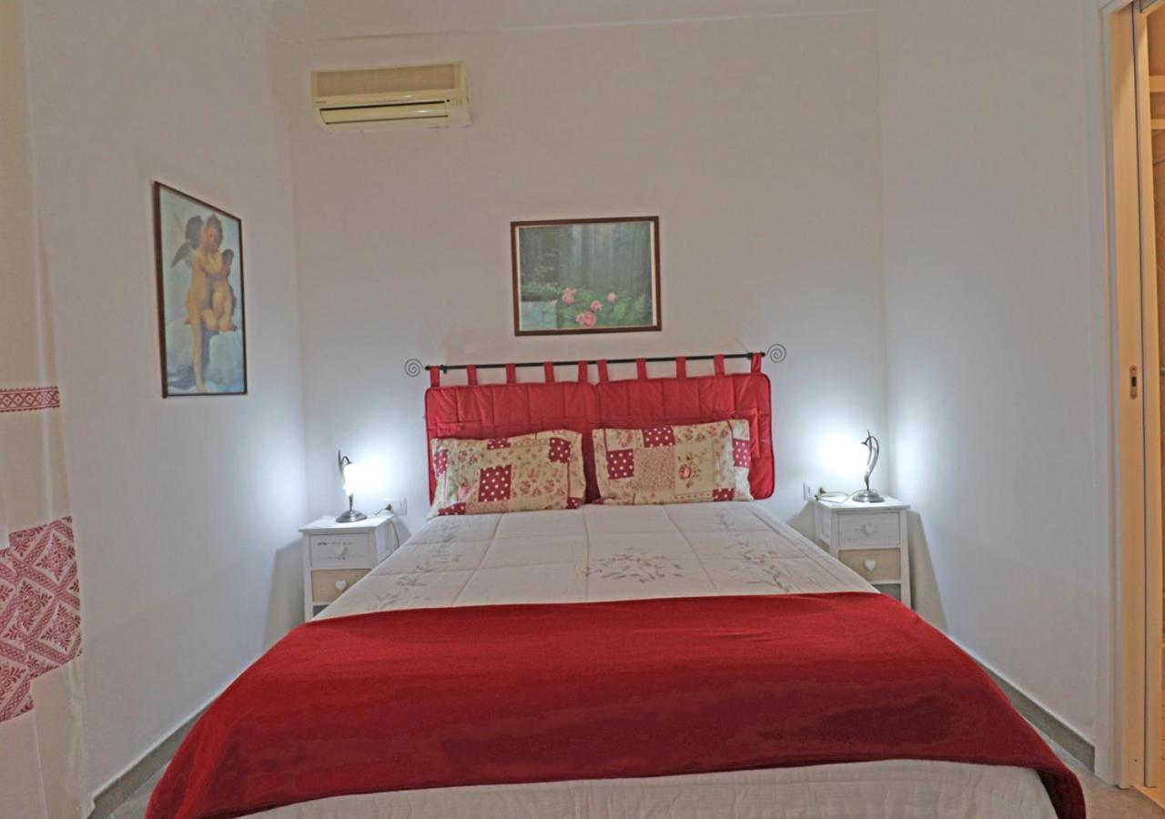 Murphy Holiday Home - Mongiardino 01 La Maddalena  Kültér fotó